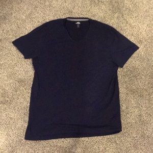 Old Navy t-shirt